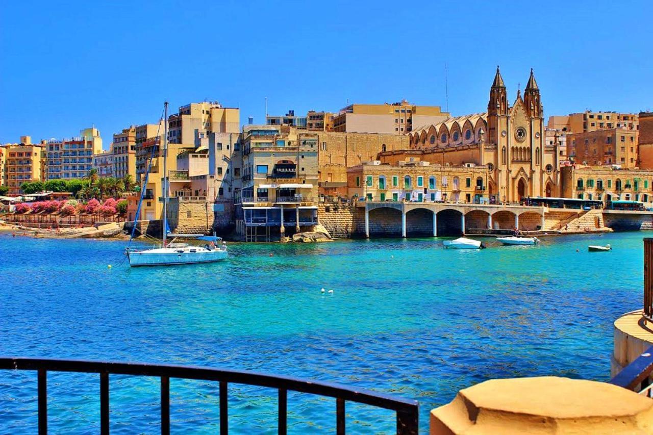 Deluxe Apartment Steps To St George'S Bay Saint Julian's エクステリア 写真